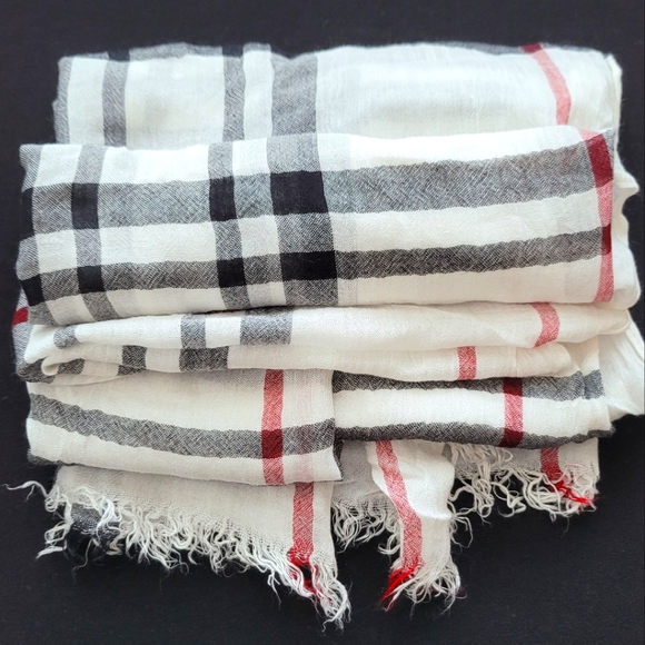Accessories - Ivory Plaid Lightweight Scarf EUC black & red